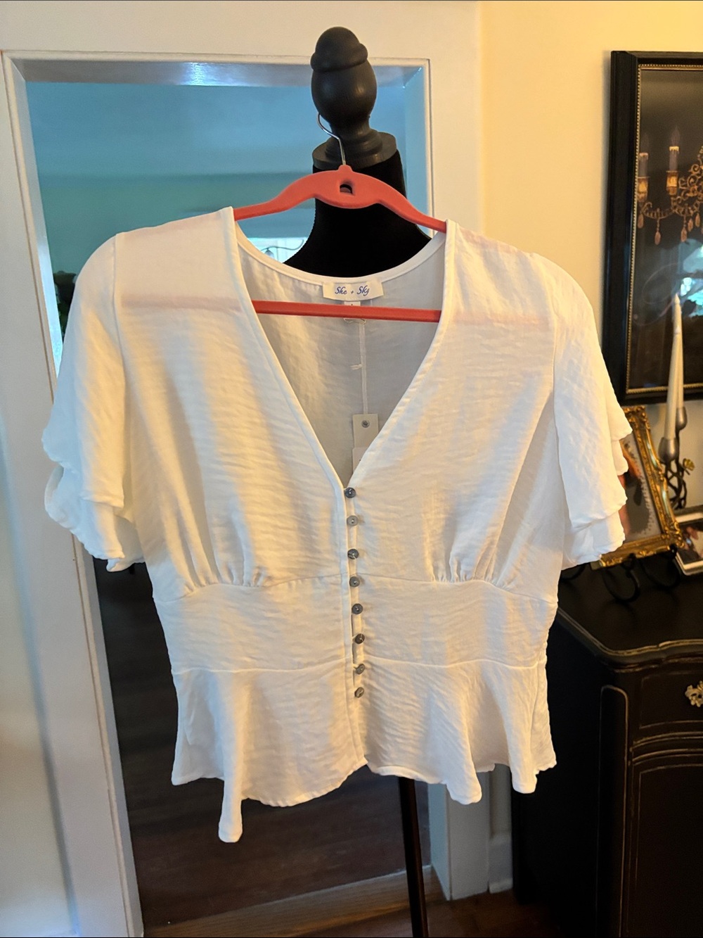 She + Sky White Button-Front V-Neck Peplum Blouse